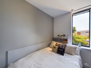 bed area - click for photo gallery